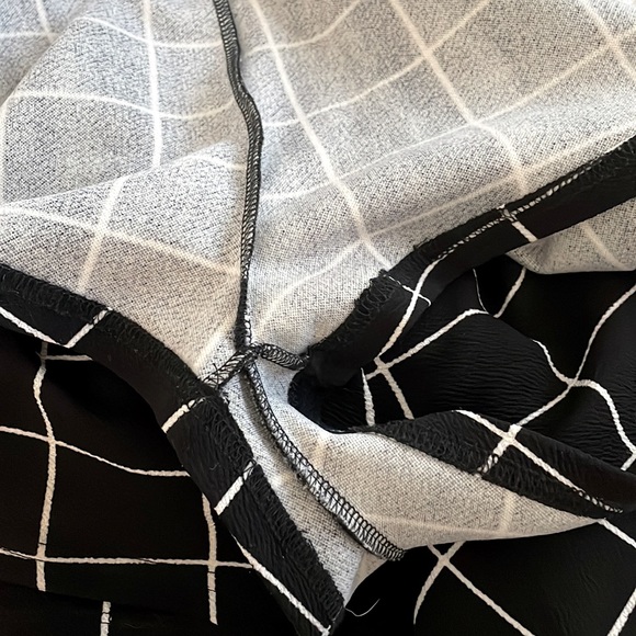 SHEIN 2 piece Grid Crop Top & Skort - Picture 11 of 11